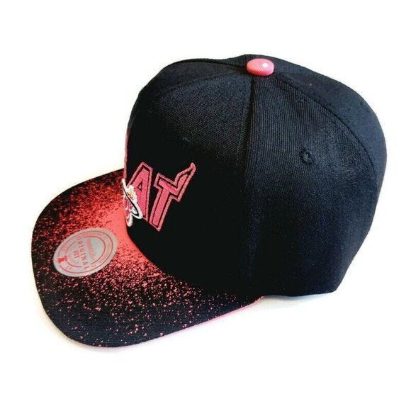 Mitchell & Ness Mens Miami Heat Snapback Hat Cap Adjustable Spray Paint Black - Picture 5 of 7
